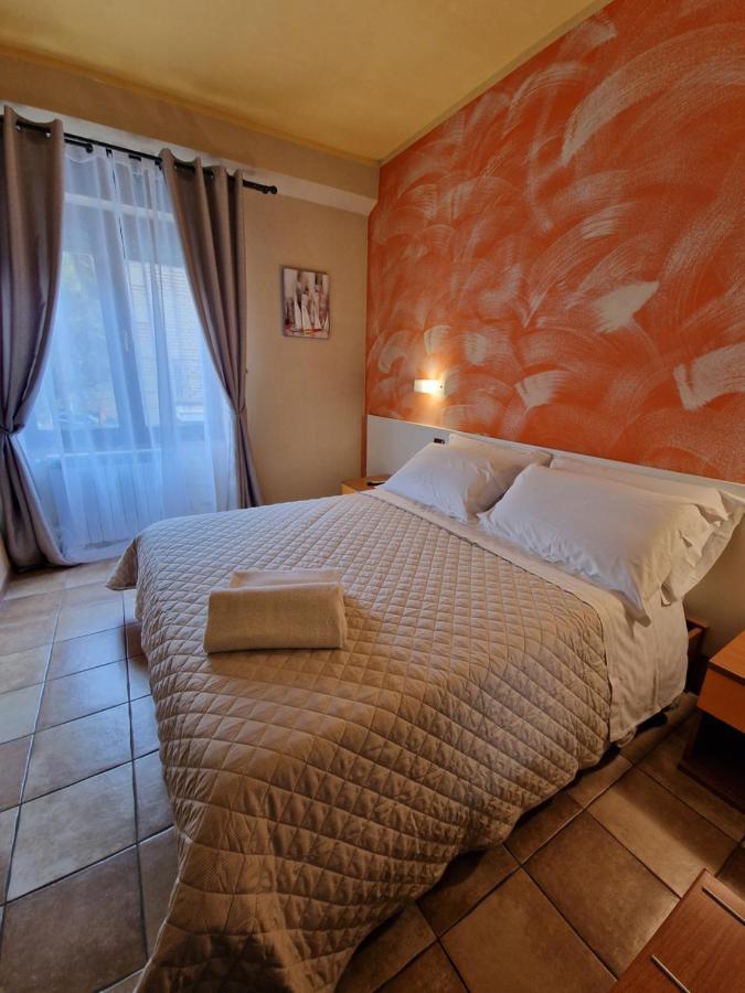 Hotel La Rocca Сан-Марино Экстерьер фото