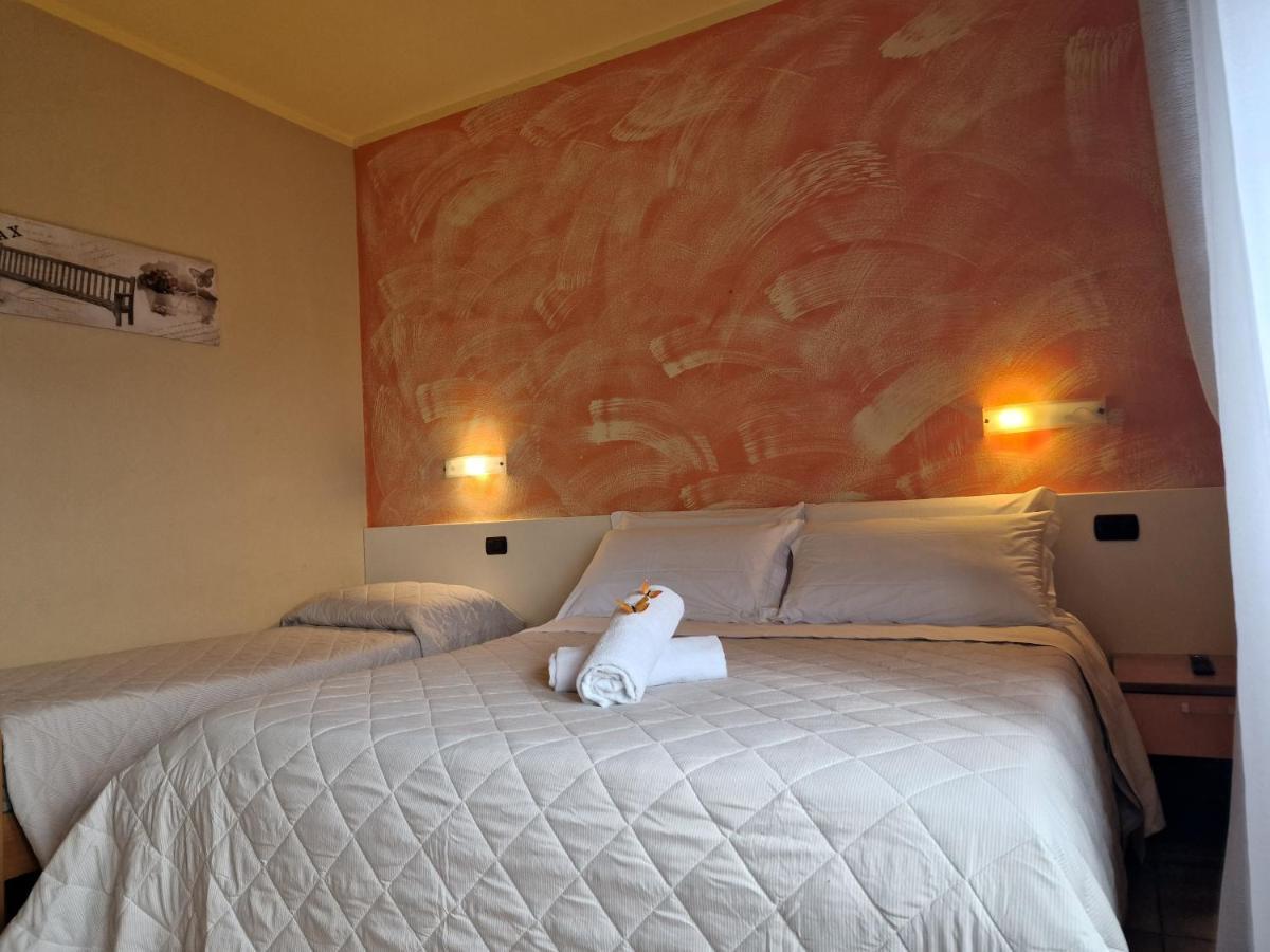 Hotel La Rocca Сан-Марино Экстерьер фото