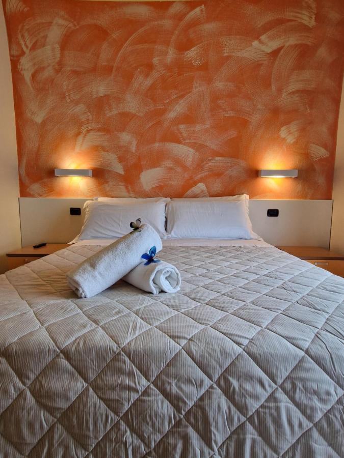 Hotel La Rocca Сан-Марино Экстерьер фото