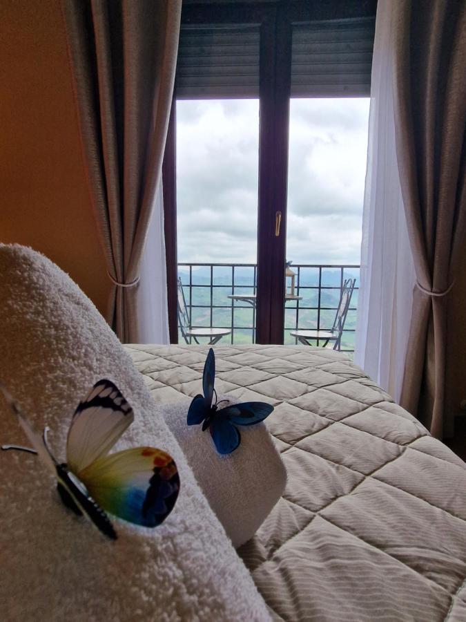 Hotel La Rocca Сан-Марино Экстерьер фото